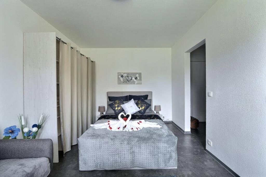Апартаменты Studio Renov*Fibre*Parking 3 Min Gare De St-Louis Сен-Луи Экстерьер фото